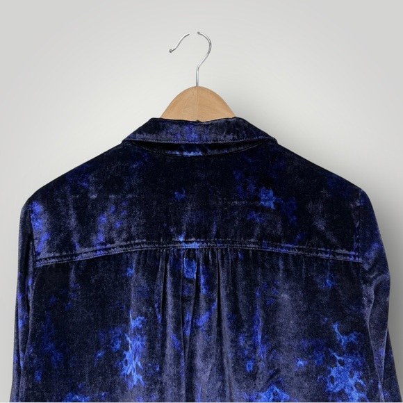 Anthropologie Pilcro Size 8 Mara Relaxed Velvet Buttondown Blue Motif Velvet - Picture 8 of 13
